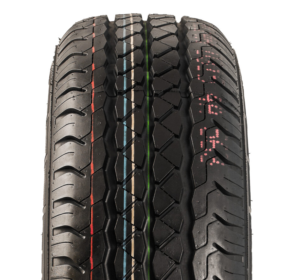 Riepa 215/75R16C APLUS A867 113/111R TL DOT18 (BEZ ATGRIEŠANAS IESPĒJĀM)